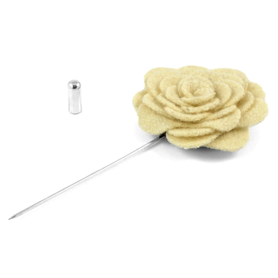 Warren Asher Boutonnière Rose Blanc Cassé 2 Warren Asher Boutonnière Rose Blanc Cassé – Image 2