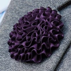 Warren Asher Boutonnière à Fleur Pissenlit Violette 11 Warren Asher Boutonnière à Fleur Pissenlit Violette -Boutique Trendhim 17 dandelion purple lapel flower cropped