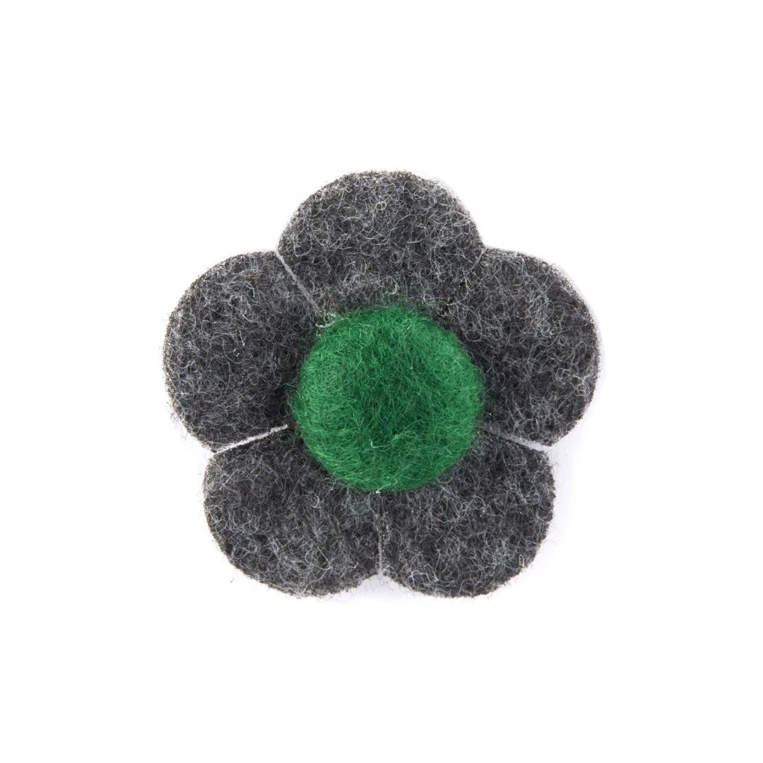 Warren Asher Broche à Fleur Verte Et Grise 1 Warren Asher Broche à Fleur Verte Et Grise