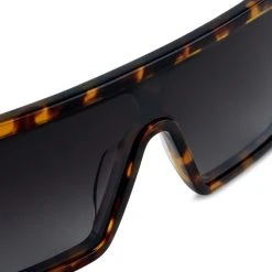 Otsu Occasus | Lunettes De Soleil Carrées Rétro à Motif écaille Et Verres Noirs Polarisés -Boutique Trendhim 2 3 glasot