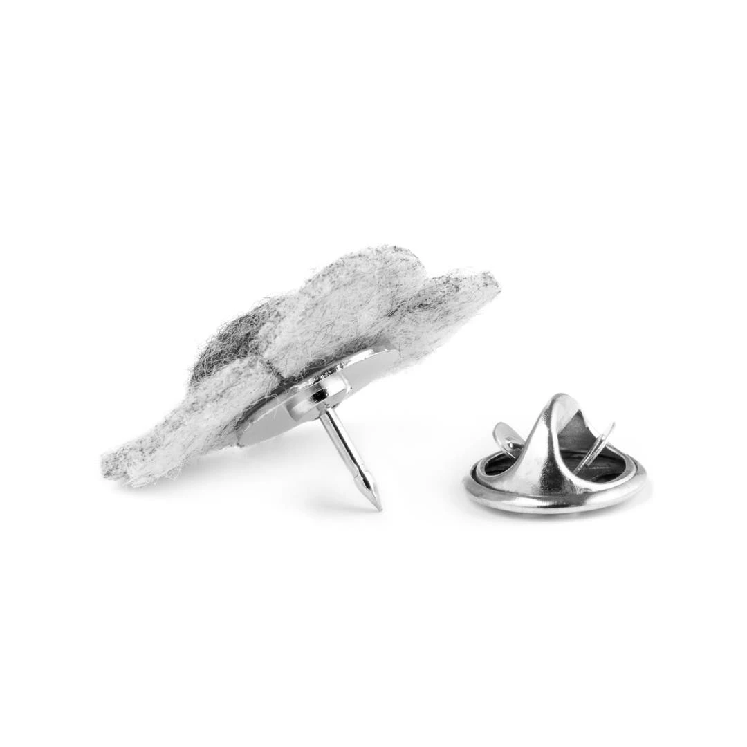 Warren Asher Pin's à Fleur En Variations De Gris 2 Warren Asher Pin's à Fleur En Variations De Gris – Image 2