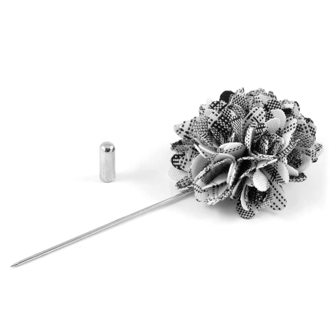 Warren Asher Boutonnière Dahlia Blanche / Noire 2 Warren Asher Boutonnière Dahlia Blanche / Noire – Image 2