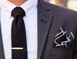 Warren Asher Broche "La Moustache" Noire 11 Warren Asher Broche "La Moustache" Noire -Boutique Trendhim billed 2 3 13