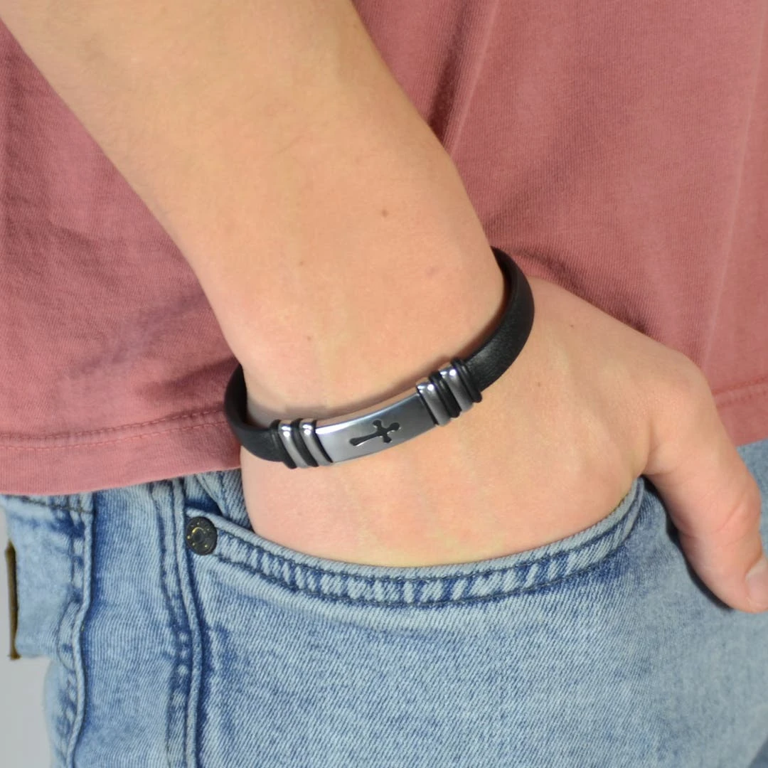 Fort Tempus Bracelet En Caoutchouc Avec Crucifix 3 Fort Tempus Bracelet En Caoutchouc Avec Crucifix – Image 3