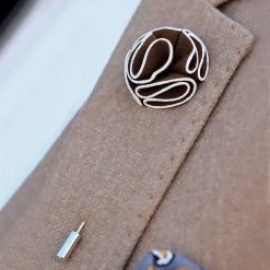 Warren Asher Boutonnière à Fleur Camélia Marron Foncé -Boutique Trendhim m rkebrun kamelia reversblomst