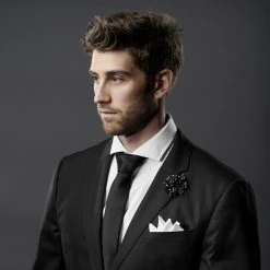 Warren Asher Boutonnière à Fleur Noire à Pois -Boutique Trendhim rel megashoot lapel pins 10925 2