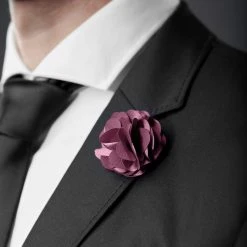 Warren Asher Boutonnière à Fleur Bordeaux Luxueuse -Boutique Trendhim rel megashoot lapel pins 11015 111