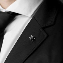 Warren Asher Broche Argentée ''tête De Mort'' 7 Warren Asher Broche Argentée ''tête De Mort'' -Boutique Trendhim rel megashoot lapel pins 11456 1