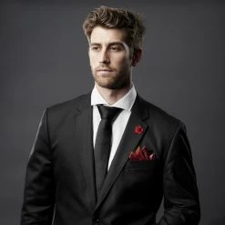 Warren Asher Épinglette à Fleur Rouge Et Noire -Boutique Trendhim rel megashoot lapel pins 13621 2