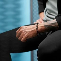 Lucleon Bracelet à Chaîne Torsadée Couleur Gunmetal Cedric Amager -Boutique Trendhim rst acpa collectionpage black 23085 bjarkejohansen 2 2