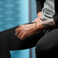 Lucleon Bracelet En Métal Doré à Chaîne Torsadée Cedric Amager -Boutique Trendhim rst acpa collectionpage gold 23081 bjarkejohansen 2