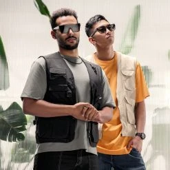 Otsu Occasus | Lunettes De Soleil Carrées Rétro à Verres Noirs Polarisés -Boutique Trendhim rst spring 23 otsu sunglasses square blackblack 1b