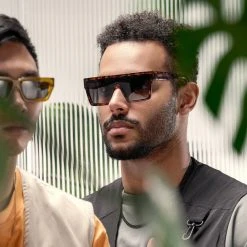 Otsu Occasus | Lunettes De Soleil Carrées Rétro à Motif écaille Et Verres Noirs Polarisés -Boutique Trendhim rst spring 23 otsu sunglasses square tigerblack 1d