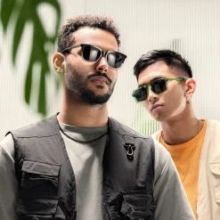 Arkai Occasus | Lunettes De Soleil Rétro Bicolores à Verres Noirs Polarisés -Boutique Trendhim rst spring 23 sz sunglasses square greyblack 1b