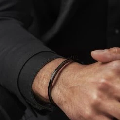 Lucleon Bracelet Manchette Noir à Profil étroit -Boutique Trendhim thin593ba90e15588704b1712451306a7cf4 2
